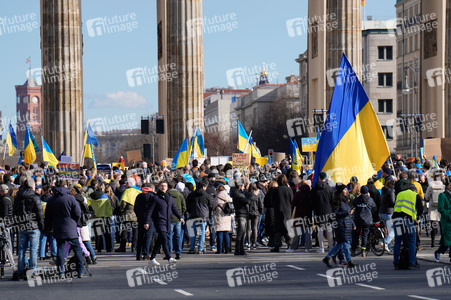 Demonstration zum 2. Jahrestag des Kriegsbeginns in Berlin