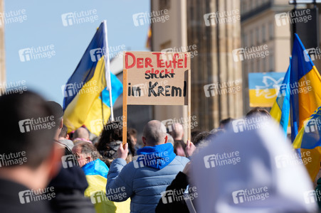 Demonstration zum 2. Jahrestag des Kriegsbeginns in Berlin