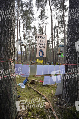 Protestcamp gegen die Erweiterungspläne des Tesla-Werks in Grünheide