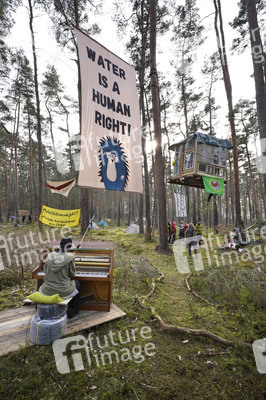 Protestcamp gegen die Erweiterungspläne des Tesla-Werks in Grünheide