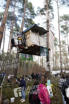 Protestcamp gegen die Erweiterungspläne des Tesla-Werks in Grünheide
