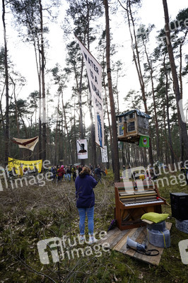Protestcamp gegen die Erweiterungspläne des Tesla-Werks in Grünheide