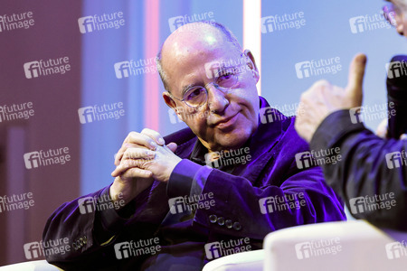 Gregor Gysi und Hans-Dieter Schütt auf der lit.Cologne 2024 in Köln