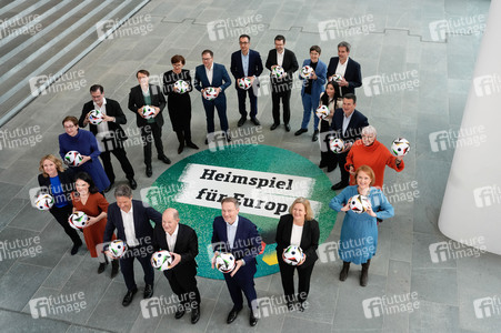 Fototermin '100 Tage bis zur EURO 2024' in Berlin