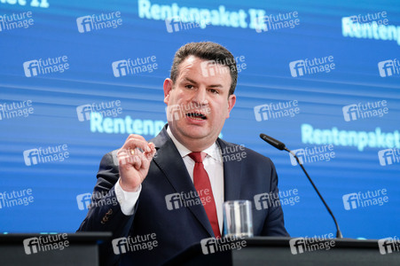 Pressekonferenz zum Rentenpaket II in Berlin