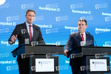 Pressekonferenz zum Rentenpaket II in Berlin