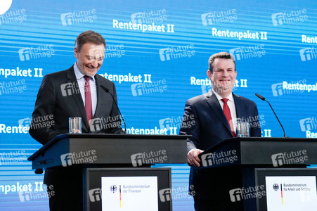 Pressekonferenz zum Rentenpaket II in Berlin