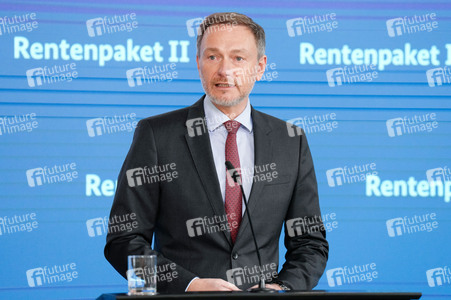 Pressekonferenz zum Rentenpaket II in Berlin