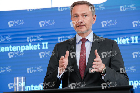 Pressekonferenz zum Rentenpaket II in Berlin