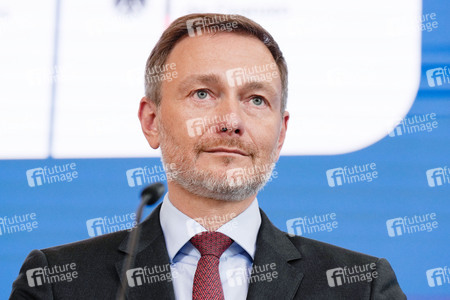 Pressekonferenz zum Rentenpaket II in Berlin