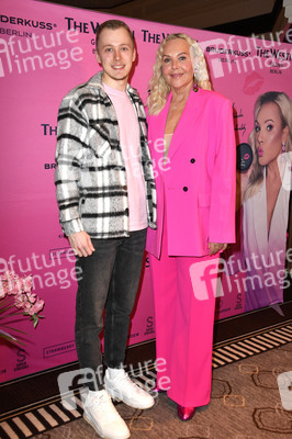 Präsentation von Stay Pink by Natascha Ochsenknecht in Berlin