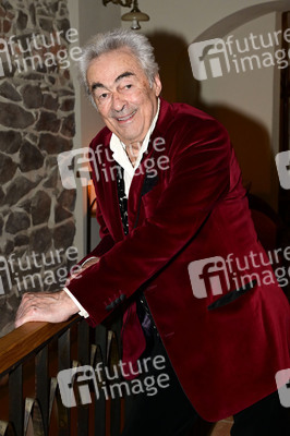 Giso Weißbach beim Frauentagsprogramm 'Über Frauen und andere Köstlichkeiten' in Görlitz