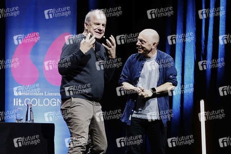 Hubertus Meyer-Burckhardt und Bernhard Hoëcker auf der lit.Cologne 2024 in Köln