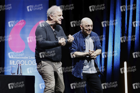 Hubertus Meyer-Burckhardt und Bernhard Hoëcker auf der lit.Cologne 2024 in Köln