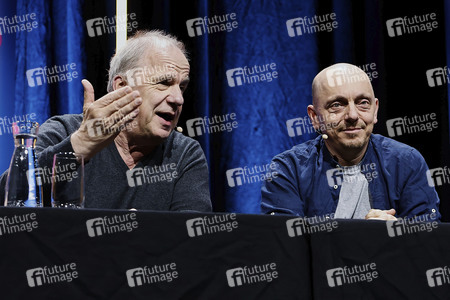 Hubertus Meyer-Burckhardt und Bernhard Hoëcker auf der lit.Cologne 2024 in Köln