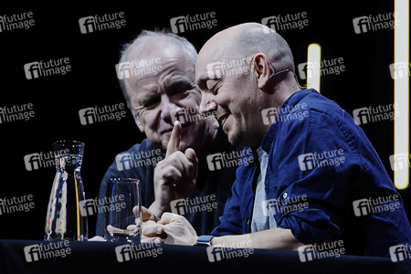 Hubertus Meyer-Burckhardt und Bernhard Hoëcker auf der lit.Cologne 2024 in Köln