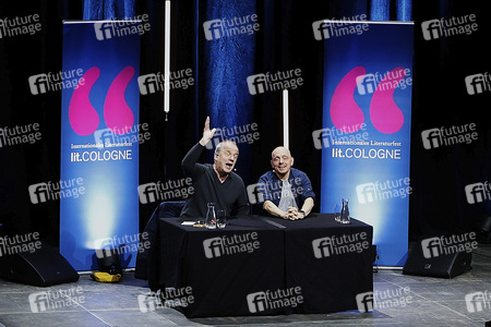 Hubertus Meyer-Burckhardt und Bernhard Hoëcker auf der lit.Cologne 2024 in Köln
