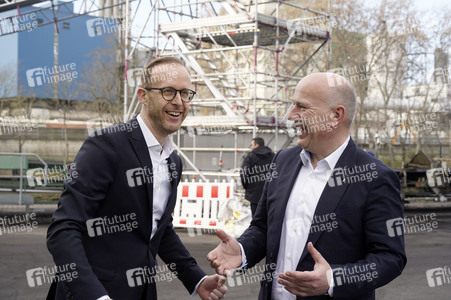 Grundsteinlegung einer Abwassergroßwärmepumpe von Vattenfall und Befüllen einer Zeitkapsel in Berlin