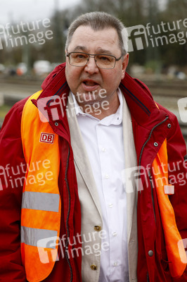 Pressetermin zu den Arbeiten am Elektronischen Stellwerk in Köln