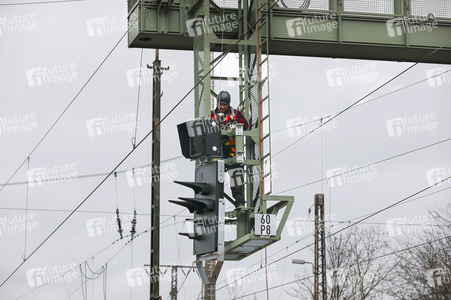 Pressetermin zu den Arbeiten am Elektronischen Stellwerk in Köl