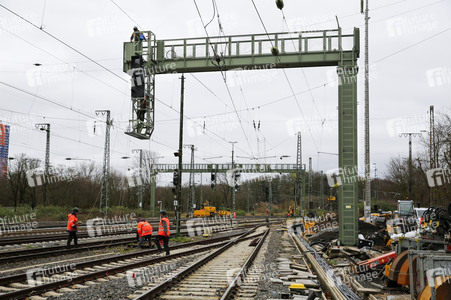 Pressetermin zu den Arbeiten am Elektronischen Stellwerk in Köl