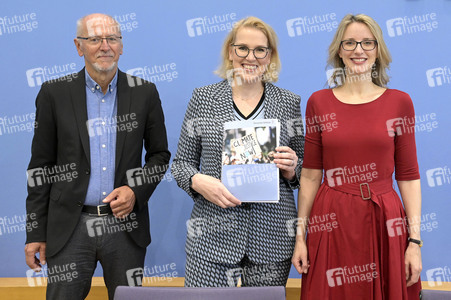 Bundespressekonferenz zur Stellungnahme 'Klimagerechtigkeit' des Deutschen Ethikrats in Berlin