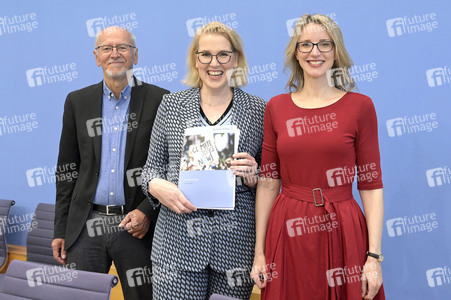 Bundespressekonferenz zur Stellungnahme 'Klimagerechtigkeit' des Deutschen Ethikrats in Berlin