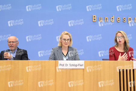 Bundespressekonferenz zur Stellungnahme 'Klimagerechtigkeit' des Deutschen Ethikrats in Berlin