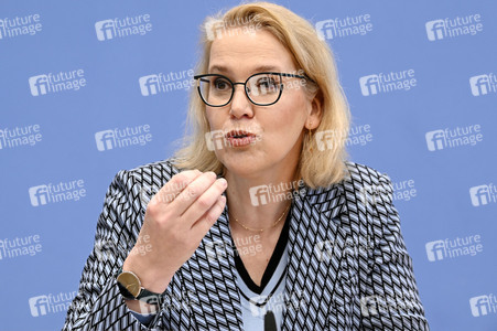 Bundespressekonferenz zur Stellungnahme 'Klimagerechtigkeit' des Deutschen Ethikrats in Berlin