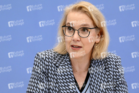 Bundespressekonferenz zur Stellungnahme 'Klimagerechtigkeit' des Deutschen Ethikrats in Berlin