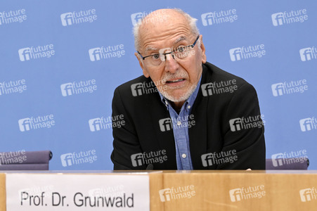 Bundespressekonferenz zur Stellungnahme 'Klimagerechtigkeit' des Deutschen Ethikrats in Berlin