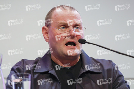 Devid Striesow auf der lit.Cologne 2024 in Köln