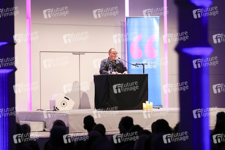 Devid Striesow auf der lit.Cologne 2024 in Köln