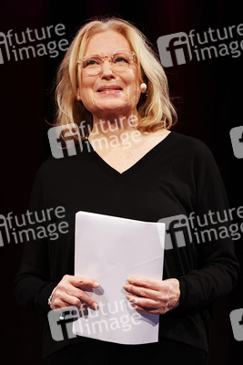 Maren Kroymann und Anne Will  auf der lit.Cologne 2024 in Köln