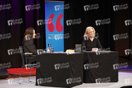 Maren Kroymann und Anne Will  auf der lit.Cologne 2024 in Köln