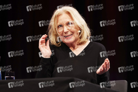 Maren Kroymann und Anne Will  auf der lit.Cologne 2024 in Köln