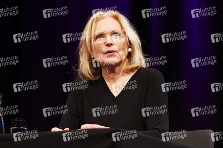 Maren Kroymann und Anne Will  auf der lit.Cologne 2024 in Köln