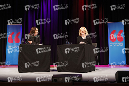 Maren Kroymann und Anne Will  auf der lit.Cologne 2024 in Köln