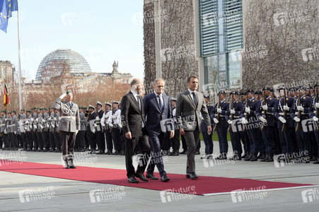 Empfang des Ministerpräsidenten von Polen und des Staatspräsidenten der Französischen Republik in Berlin