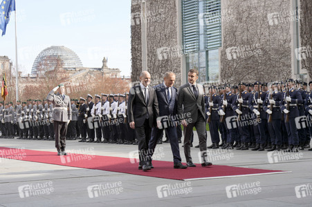 Empfang des Ministerpräsidenten von Polen und des Staatspräsidenten der Französischen Republik in Berlin