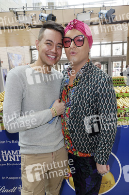 Charity Osterhasen Verkauf in Hamburg