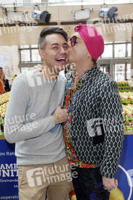 Charity Osterhasen Verkauf in Hamburg