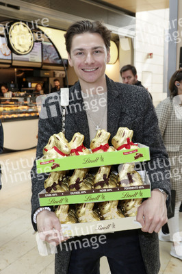 Charity Osterhasen Verkauf in Hamburg