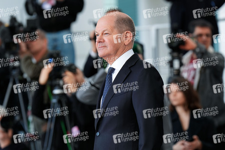 Pressestatement von Emmanuel Macron, Donald Tusk und Olaf Scholz in Berlin