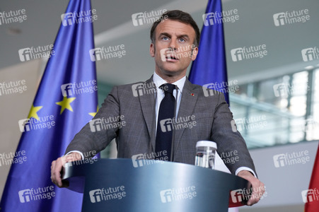 Pressestatement von Emmanuel Macron, Donald Tusk und Olaf Scholz in Berlin