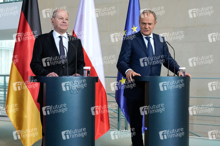 Pressestatement von Emmanuel Macron, Donald Tusk und Olaf Scholz in Berlin