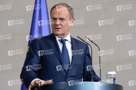 Pressestatement von Emmanuel Macron, Donald Tusk und Olaf Scholz in Berlin