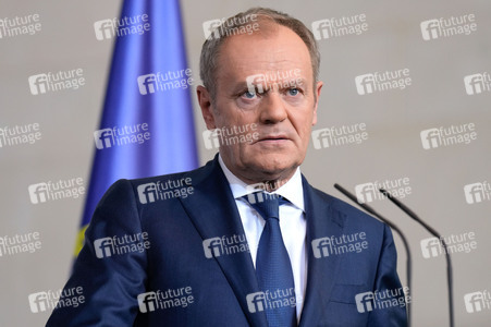 Pressestatement von Emmanuel Macron, Donald Tusk und Olaf Scholz in Berlin