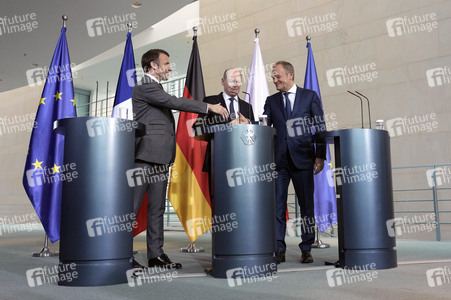 Pressestatement von Emmanuel Macron, Donald Tusk und Olaf Scholz in Berlin