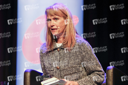 Frank Schätzing und Florence Gaub auf der lit.Cologne 2024 in Köln